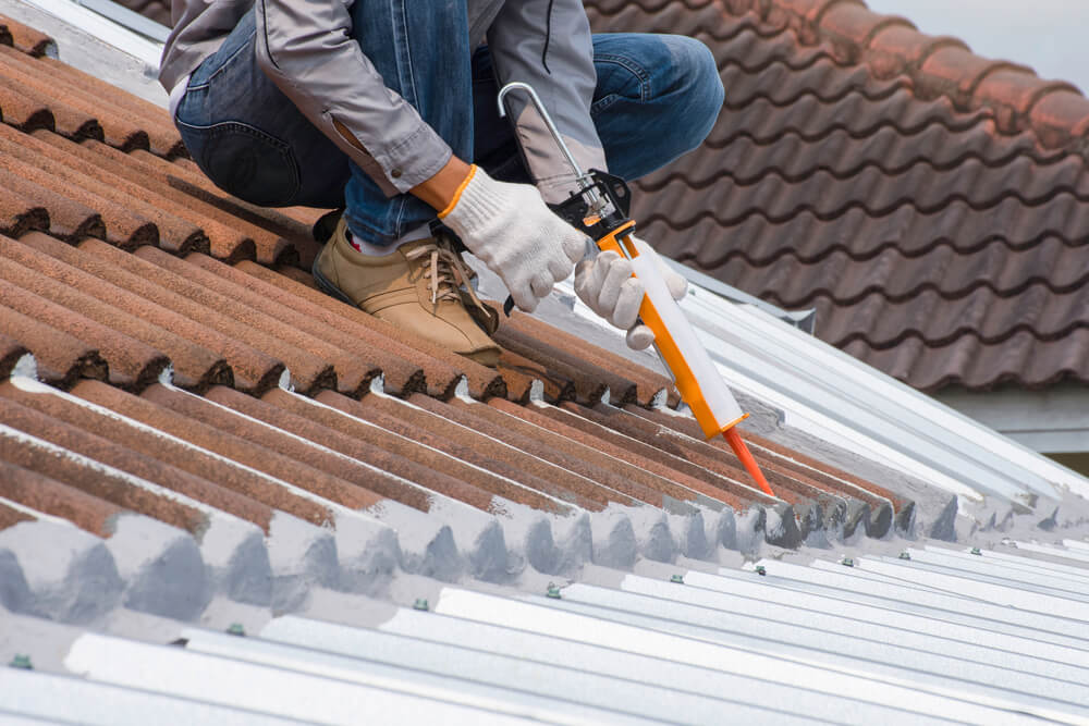 Uszczelnianie dachu – kluczowe aspekty